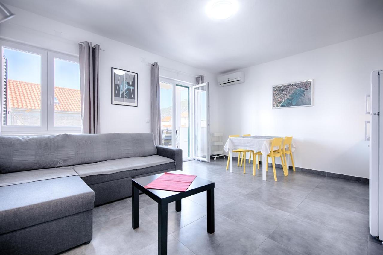 Apartmani Dule Komiza Exterior photo