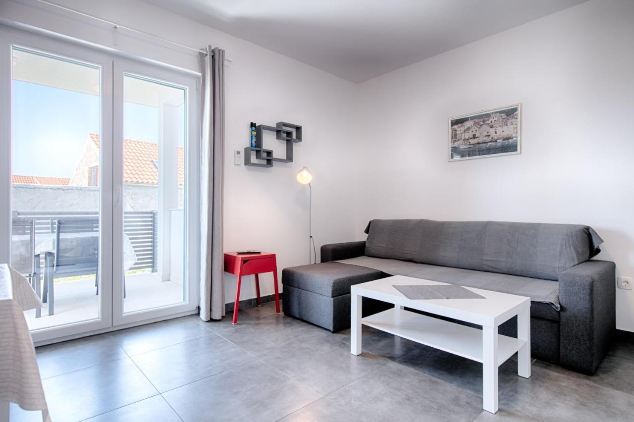 Apartmani Dule Komiza Exterior photo