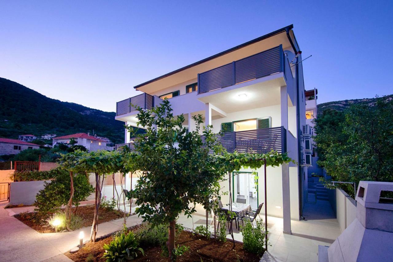 Apartmani Dule Komiza Exterior photo