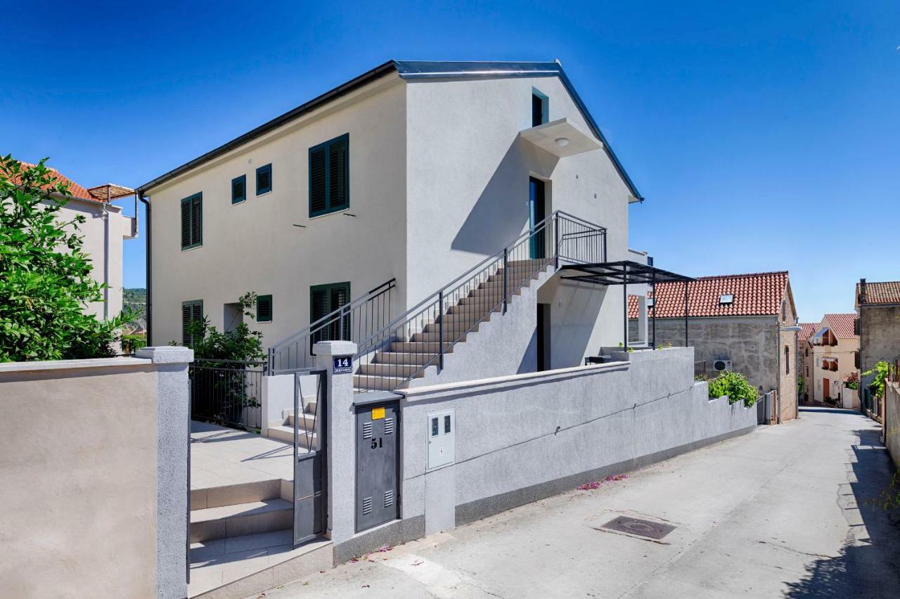 Apartmani Dule Komiza Exterior photo